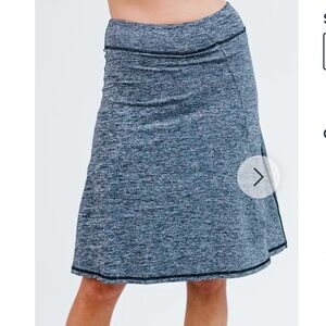 Calypsa knee length Lycra sport skirt with leggings   Large